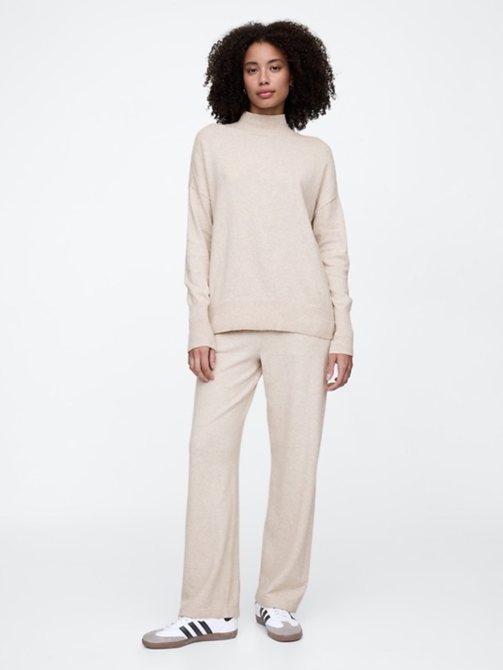 SET! Women's Gap Cashsoft Sweater Joggers and Oversized Mockeneck Sweater